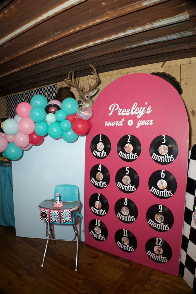 Presley's Diner - She ain't nothin but a One year old