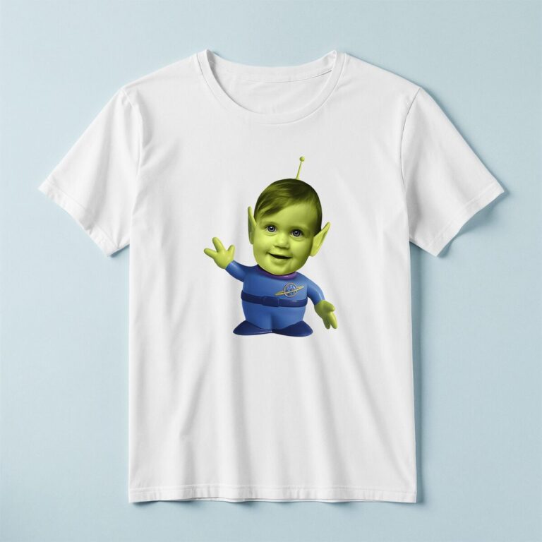 Custom Green Three-Eyed Space-Alien Costume Face Cutout – T-shirt Custom Green Three-Eyed Space-Alien Costume Face Cutout shown on a T-shirt mockup