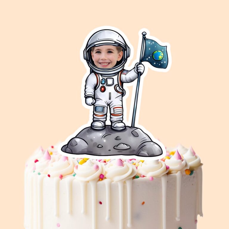 Custom Astronaut Planting a Space Flag Face Cutout – Cake Topper Custom Astronaut Planting a Space Flag Face Cutout shown on a cake topper mockup
