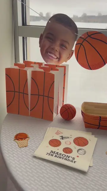 Basketball Snack Bags with a Photo Garland Display